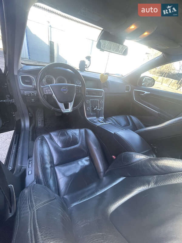 Седан Volvo S60 2011 в Змиеве