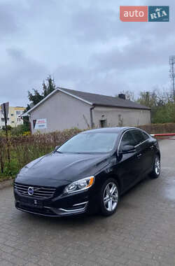 Седан Volvo S60 2015 в Львове