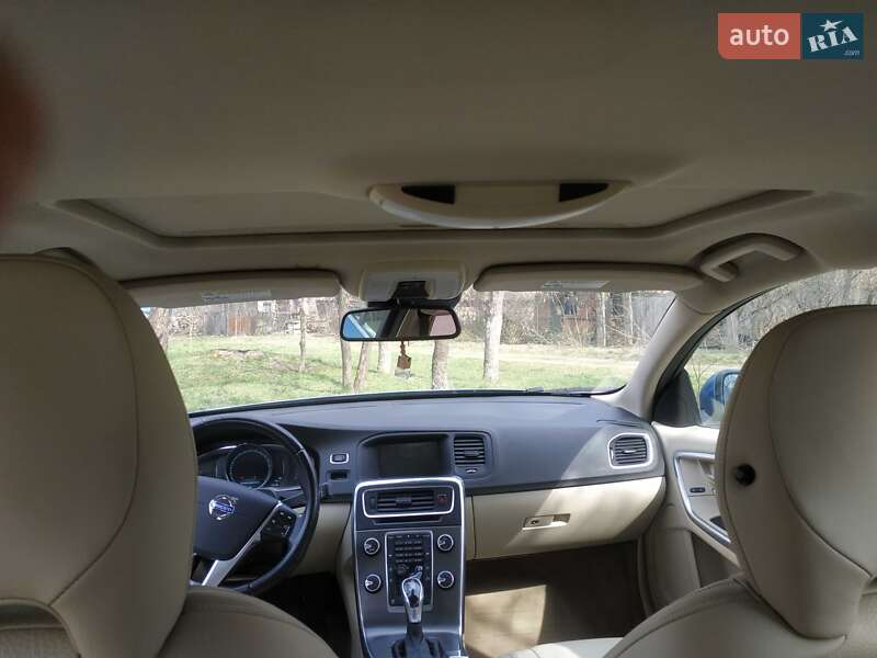 Седан Volvo S60 2013 в Киеве