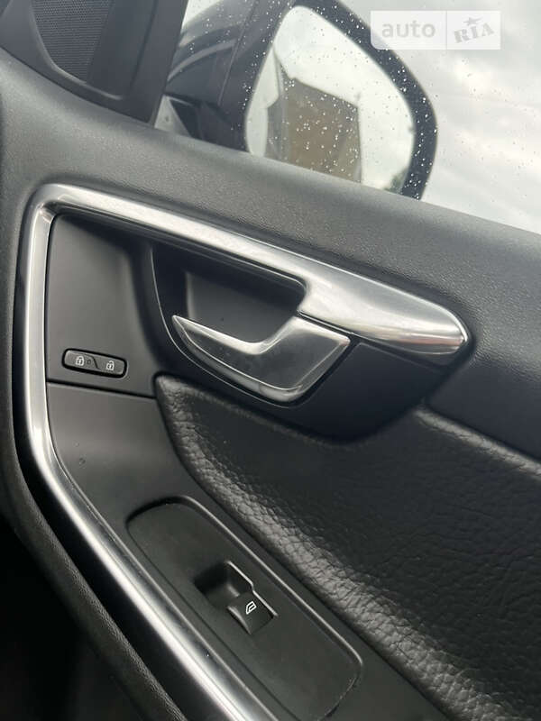 Седан Volvo S60 2013 в Львове фото 23 Седан Volvo S60 2013 в Львове