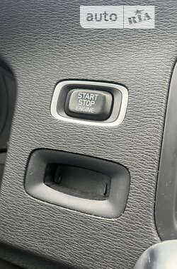 Седан Volvo S60 2013 в 