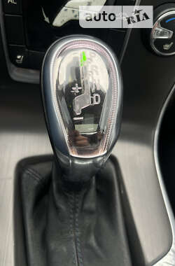 Седан Volvo S60 2013 в 