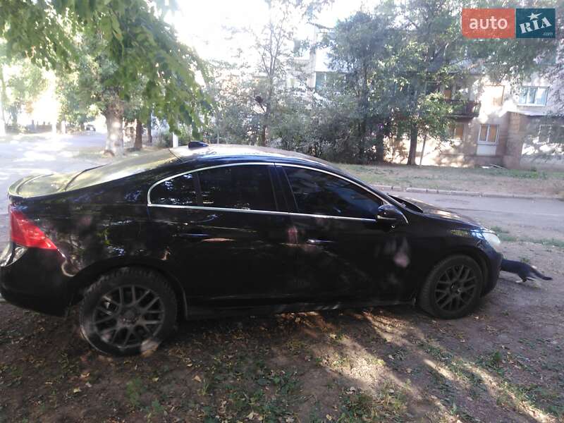 Седан Volvo S60 2013 в Николаеве