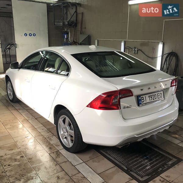 Седан Volvo S60 2012 в Кременчуге