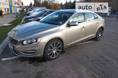 Седан Volvo S60 2016 в 