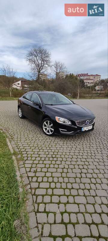 Седан Volvo S60 2016 в Львове