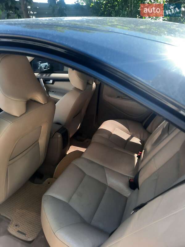 Седан Volvo S60 2006 в Киеве