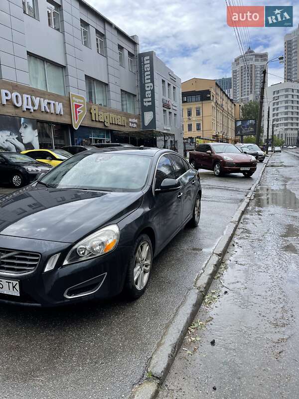 Volvo S60 2011