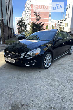 Седан Volvo S60 2010 в Львові