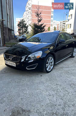 Седан Volvo S60 2010 в 