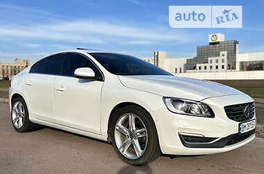 Седан Volvo S60 2016 в Киеве