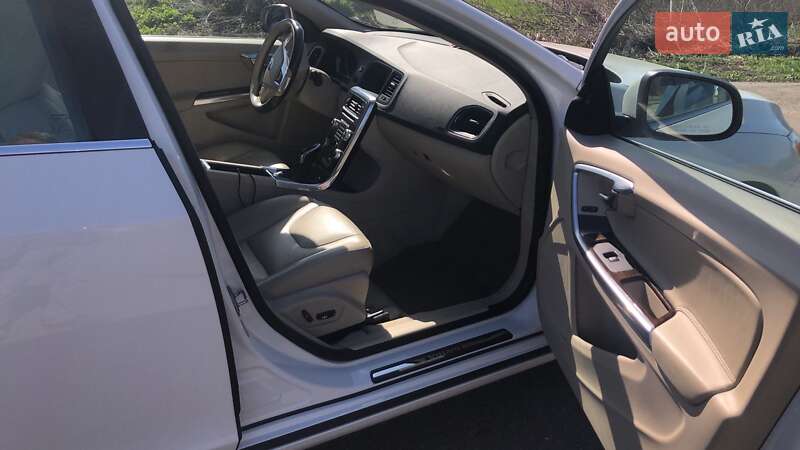 Седан Volvo S60 2015 в Чернигове