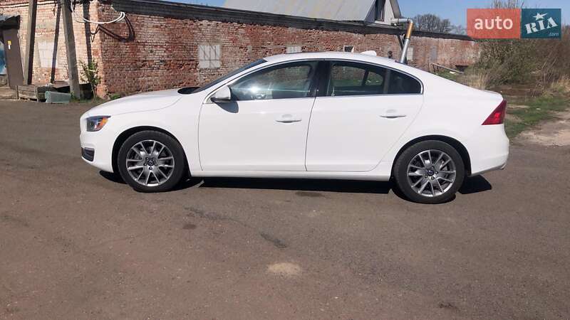 Седан Volvo S60 2015 в Чернигове