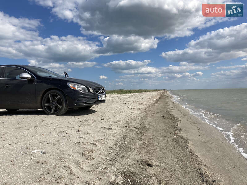 Седан Volvo S60 2011 в Киеве