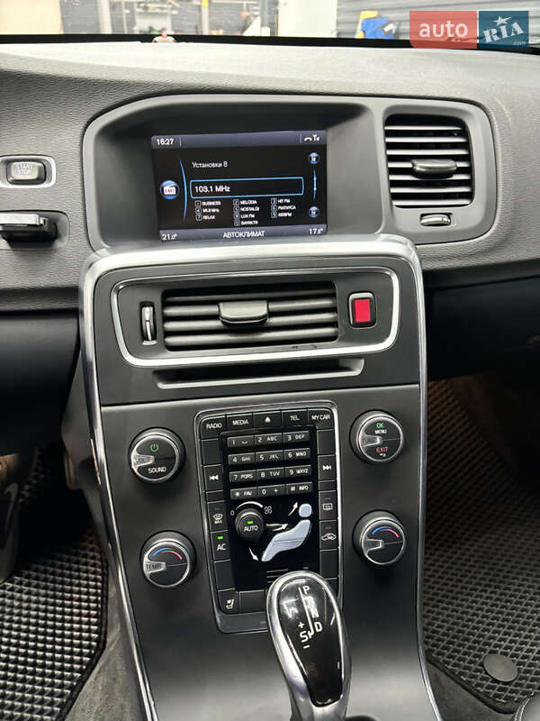 Седан Volvo S60 2013 в Киеве
