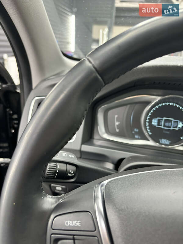 Седан Volvo S60 2013 в Киеве