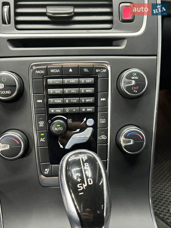 Седан Volvo S60 2013 в Киеве