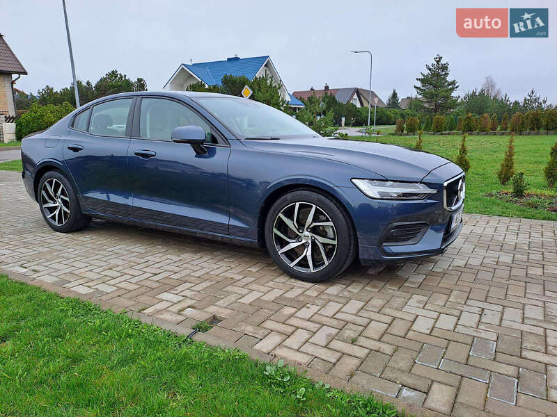 Седан Volvo S60 2019 в Луцке