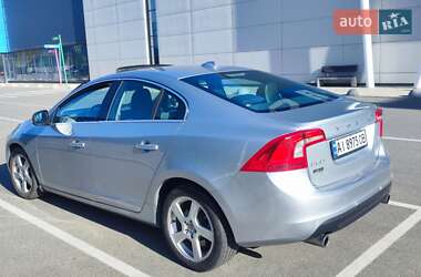 Седан Volvo S60 2013 в Києві