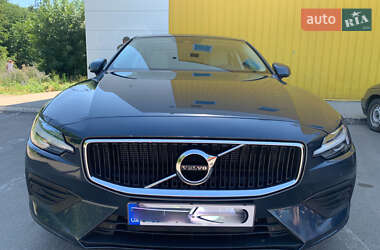 Седан Volvo S60 2019 в Запорожье