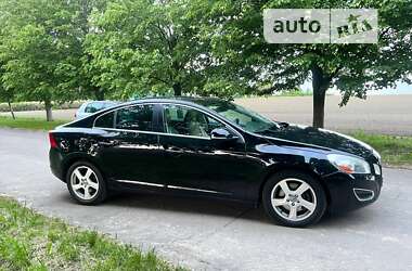 Седан Volvo S60 2012 в Ровно