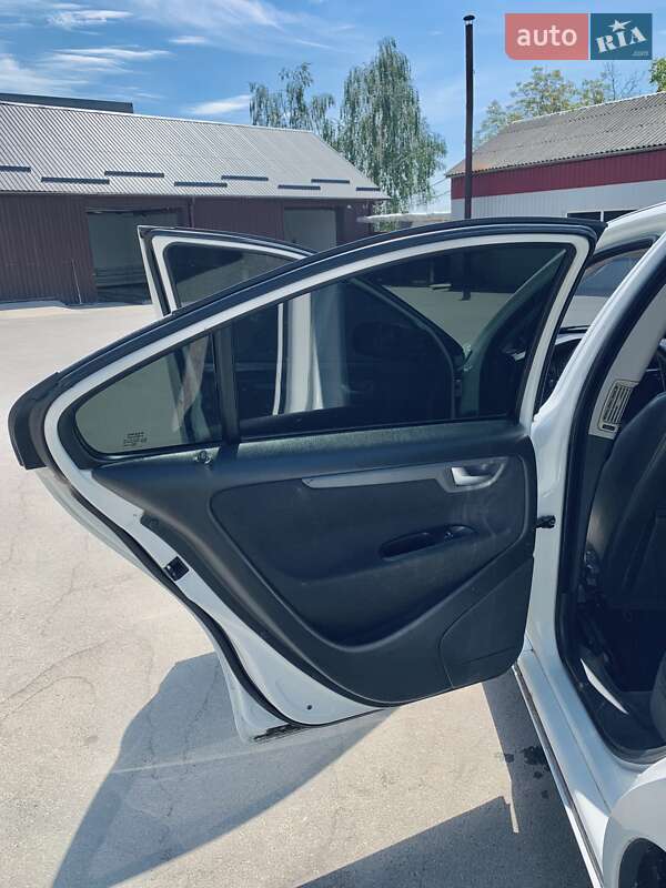 Седан Volvo S60 2006 в Баре