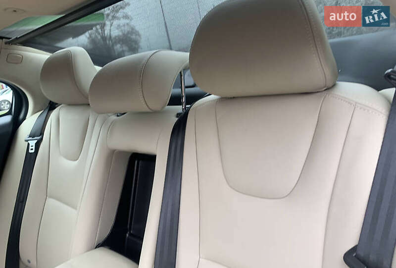 Седан Volvo S60 2016 в Києві