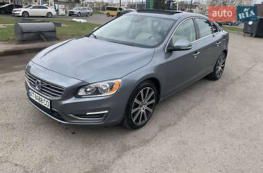 Седан Volvo S60 2016 в 