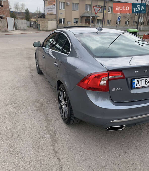 Седан Volvo S60 2016 в Києві