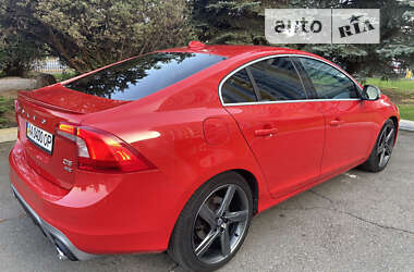 Седан Volvo S60 2014 в Києві