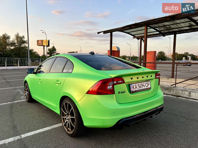 Седан Volvo S60 2015 в Киеве фото 8 Седан Volvo S60 2015 в Киеве