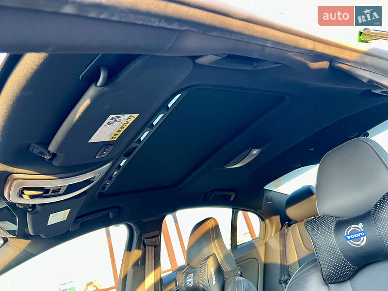 Седан Volvo S60 2015 в Киеве фото 54 Седан Volvo S60 2015 в Киеве