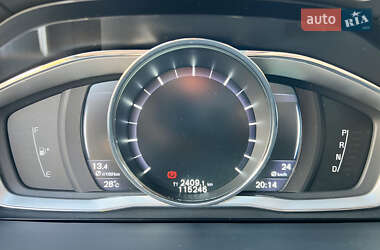 Седан Volvo S60 2015 в 