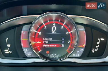 Седан Volvo S60 2015 в 