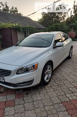 Седан Volvo S60 2013 в Тернополі