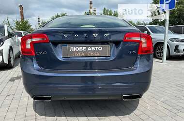 Седан Volvo S60 2014 в Львові