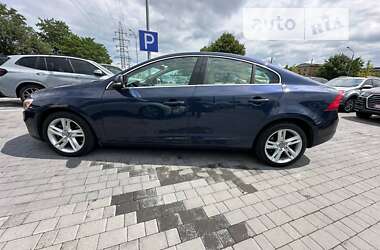 Седан Volvo S60 2014 в Львові