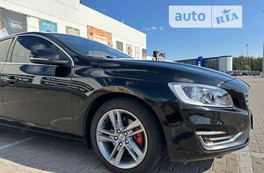 Седан Volvo S60 2014 в Киеве