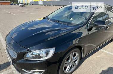 Седан Volvo S60 2014 в Киеве