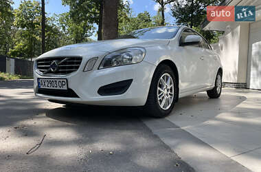 Седан Volvo S60 2011 в 