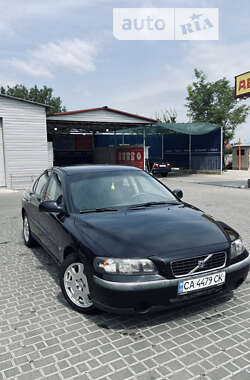 Седан Volvo S60 2002 в Чернобае