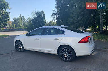 Седан Volvo S60 2017 в 