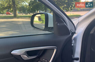 Седан Volvo S60 2017 в 