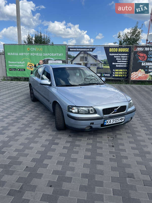 Седан Volvo S60 2001 в Киеве