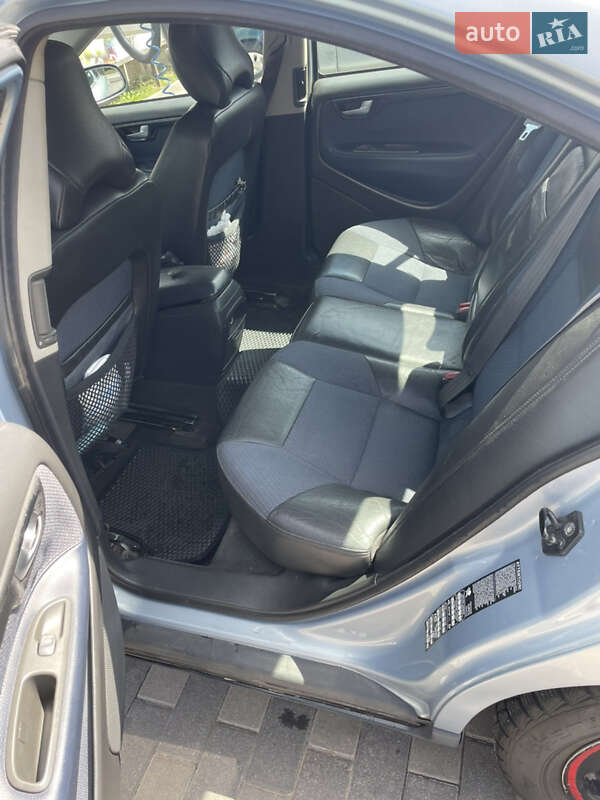 Седан Volvo S60 2001 в Киеве