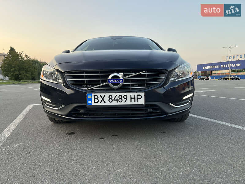 Седан Volvo S60 2015 в Каменец-Подольском