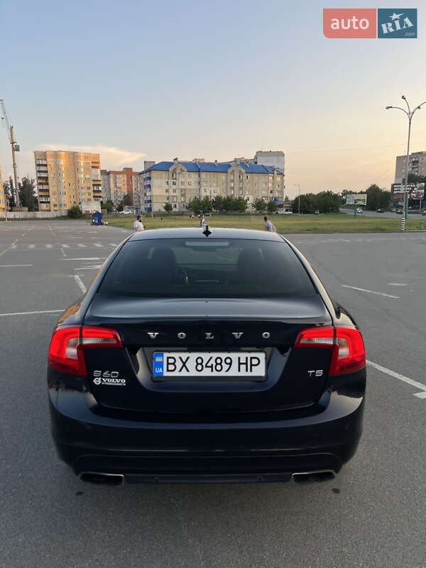 Седан Volvo S60 2015 в Каменец-Подольском