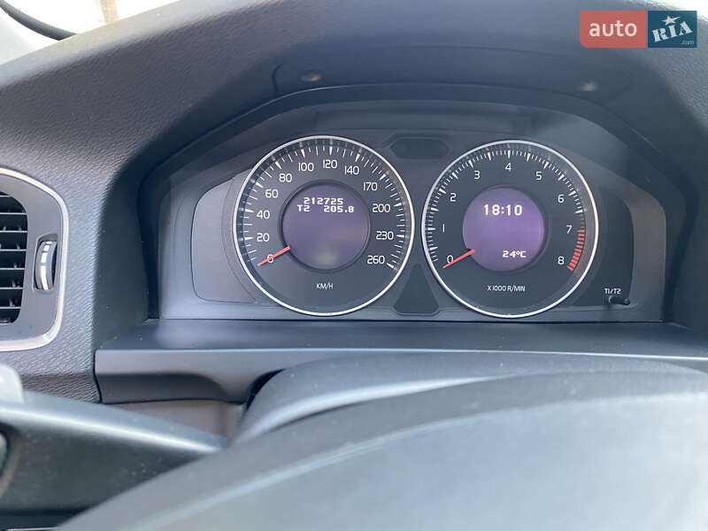 Седан Volvo S60 2012 в Киеве