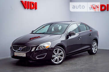 Седан Volvo S60 2012 в Киеве