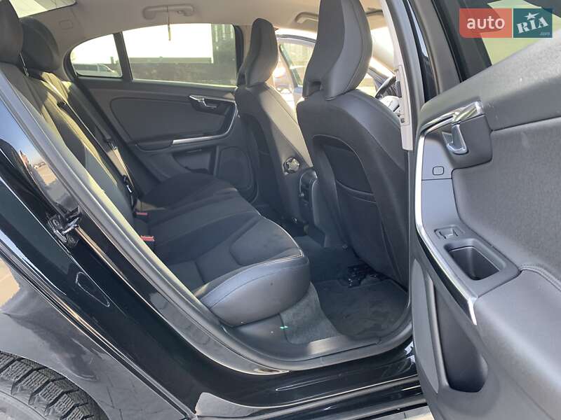 Седан Volvo S60 2012 в Львові фото 5 Седан Volvo S60 2012 в Львові